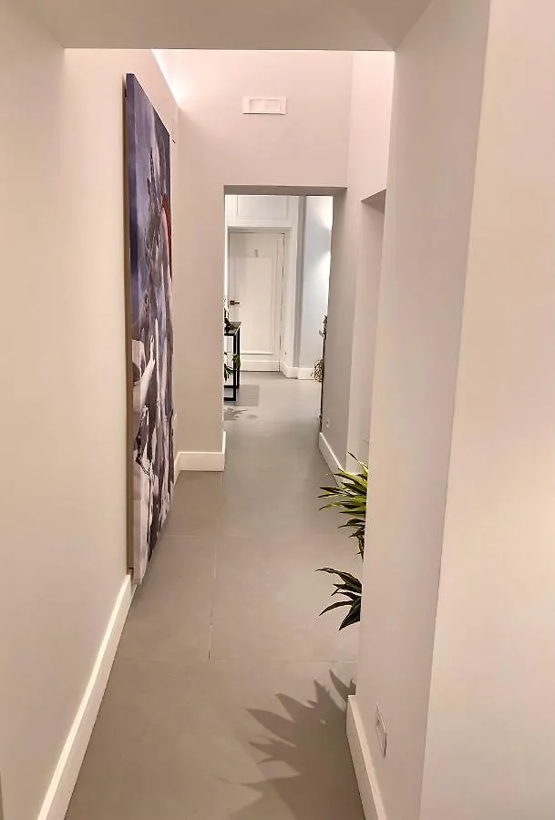 نابولي L'Infinito 88 Charmant Rooms فندق مبيت وإفطار